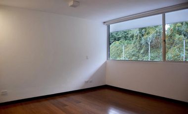 ✨ Exclusivo Dúplex de 203 m² con Vista al Valle en Cumbayá