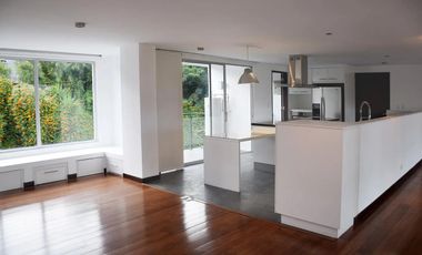 ✨ Exclusivo Dúplex de 203 m² con Vista al Valle en Cumbayá