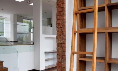 ✨ Exclusivo Dúplex de 203 m² con Vista al Valle en Cumbayá