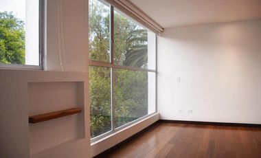 ✨ Exclusivo Dúplex de 203 m² con Vista al Valle en Cumbayá