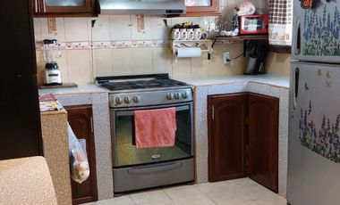 VENDO CASA DE 4 RECAMARAS