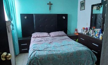 VENDO CASA DE 4 RECAMARAS