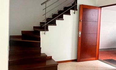 Casa en Arriendo en Cumbres, de Envigado Antioquia