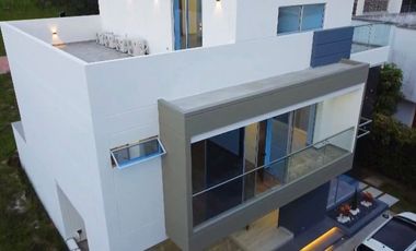 CASA ARRIENDO LA CAROLINA