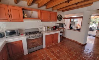 CASA FUNCIONAL Y PRÁCTICA EN VENTA, CENTRO DE AVANDARO