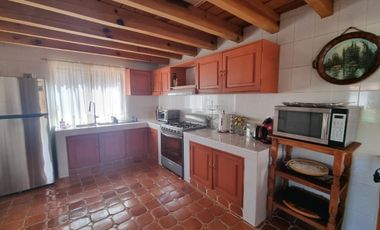 CASA FUNCIONAL Y PRÁCTICA EN VENTA, CENTRO DE AVANDARO