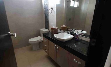 Samborondón sector UESS departamento en venta