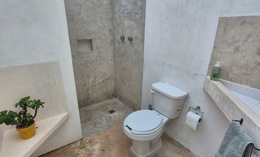 CASA EN VENTA EN MERIDA F-2124, 1 REC. EN CHABLEKAL $1,900,000 M.N.