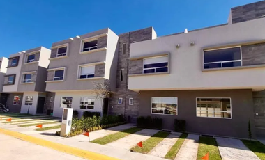 CASA EN REMATE EXCELENTES AMENIDADES UBICASION APARTA CON RECURSOS PROPIOS UNICA OPORTUNIDAD!Hacienda las Rosas, Cuautitlán