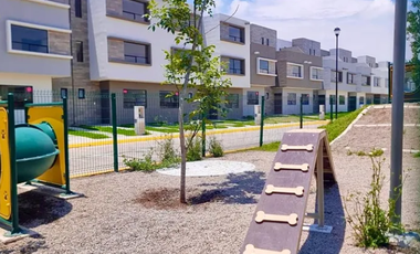 CASA EN REMATE EXCELENTES AMENIDADES UBICASION APARTA CON RECURSOS PROPIOS UNICA OPORTUNIDAD!Hacienda las Rosas, Cuautitlán