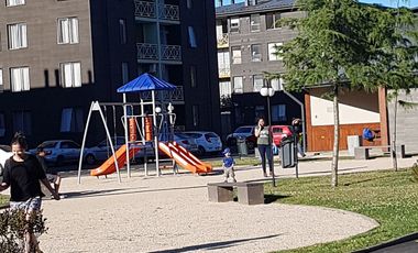 Lindo departamento de 2 dormitorios en Condominio con estacionamiento y bajos gastos comunes