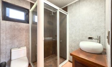 Se arrienda casa nueva camino a Sagrada Familia, 3 piezas 4 baños, Curicó