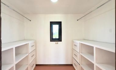 Se arrienda casa nueva camino a Sagrada Familia, 3 piezas 4 baños, Curicó