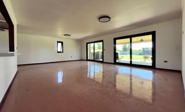 Se arrienda casa nueva camino a Sagrada Familia, 3 piezas 4 baños, Curicó