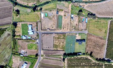 Se arrienda casa nueva camino a Sagrada Familia, 3 piezas 4 baños, Curicó