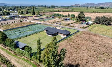 Se arrienda casa nueva camino a Sagrada Familia, 3 piezas 4 baños, Curicó