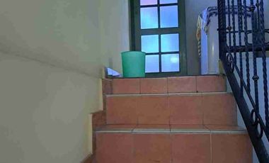 Rumah 2 lantai  1.2 M di pondok Melati LT 130 LB 108 semi furnished dekat tol jatiwarna