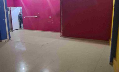 VENDO PROPIEDAD PARA INVERCIONISTA CON TRES DEPARTAMENTOS Y CUATRO LOCALES COMECIALES