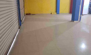 VENDO PROPIEDAD PARA INVERCIONISTA CON TRES DEPARTAMENTOS Y CUATRO LOCALES COMECIALES