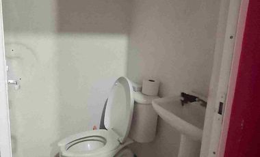 VENDO PROPIEDAD PARA INVERCIONISTA CON TRES DEPARTAMENTOS Y CUATRO LOCALES COMECIALES