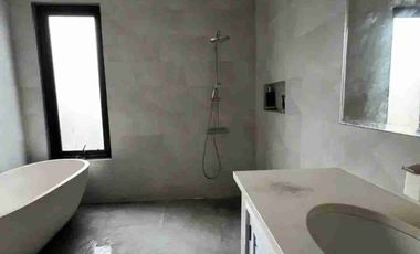 Dijual Rumah Semi Villa Kawasan Strategis Denpasar.