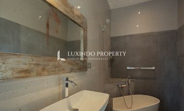 FOUR BEDROOM MODERN VILLA FOR SALE IN BERAWA, CANGGU