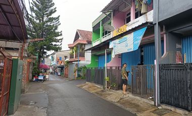 Ruko di Ciracas, Jakarta Timur.