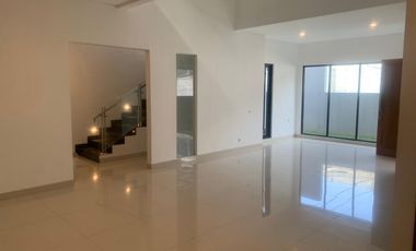 RUMAH BARU MEWAH LINGKUNGAN ASRI NYAMAN SIAP HUNI DI CIPAGANTI BANDUNG