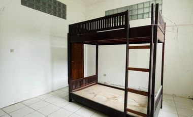 Rumah halaman luas di Ampenan