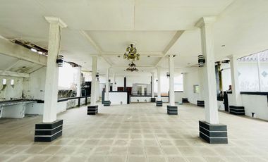 Rumah halaman luas di Ampenan