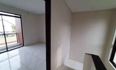 RUMAH BARU 2 LANTAI LINGKUNGAN NYAMAN DEKAT IKEA, WOOSH, SEKOLAH CBCS, BAIS, RUMAH SAKIT DI TATAR SIMAKIRANA KOTA BARU PARAHYANGAN KBP BANDUNG