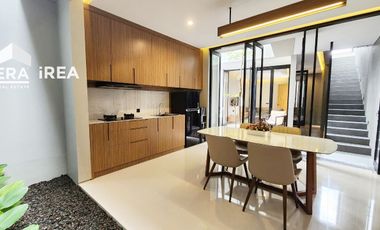 RUMAH BARU DIJUAL ATAU DISEWAKAN DI SOLO BARU DENGAN THE PARK MALL DAN PAKUWON MALL