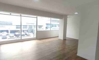 Se renta amplio y cómodo departamento de 3 habitaciones, zona Norte de Quito