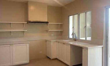 Townhouse FOR LEASE