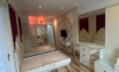 Rumah Mewah 2 Lantai, Siap Huni, 4 Kamar Tidur, di perumahan elit Makassar