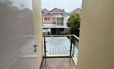 Rumah Mewah 2 Lantai, Siap Huni, 4 Kamar Tidur, di perumahan elit Makassar