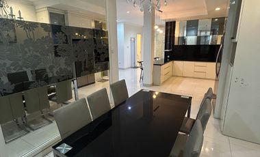 Rumah Mewah 2 Lantai, Siap Huni, 4 Kamar Tidur, di perumahan elit Makassar