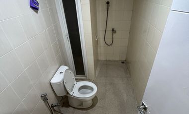 Rumah Mewah 2 Lantai, Siap Huni, 4 Kamar Tidur, di perumahan elit Makassar