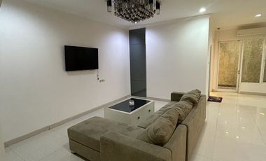 Rumah Mewah 2 Lantai, Siap Huni, 4 Kamar Tidur, di perumahan elit Makassar