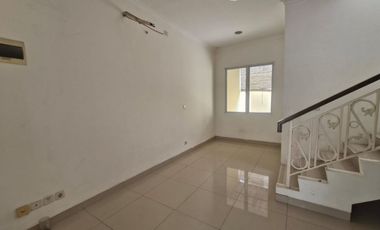 Dijual dan Disewa Rumah Cluster Thames Jgc – Hadap Taman, Adem & Sudah Renovasi Belakang! (030)