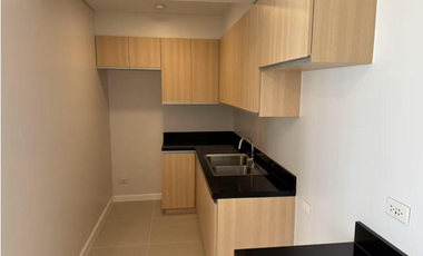 FOR SALE: 2BR Unit in Viento at Cerca T1, Alabang Muntinlupa - ₱17.2M