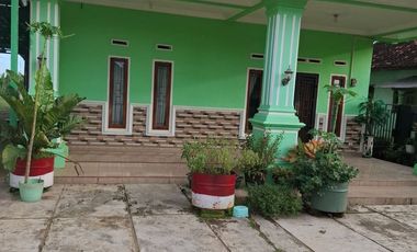 Dijual Cepat Rumah 1 Lantai UF Lampung Tengah Dekat Pt.manuppak Abadi dan Rumah Sakit Umum Daerah Demang Sepulau Raya