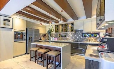 128M Fully Furnished Brand New Modern House & Lotw/6BR in Moonwalk Paranaque For Sale  LSS