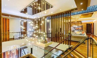 128M Fully Furnished Brand New Modern House & Lotw/6BR in Moonwalk Paranaque For Sale  LSS