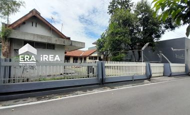 DIJUAL RUMAH DI NUSUKAN SURAKARTA