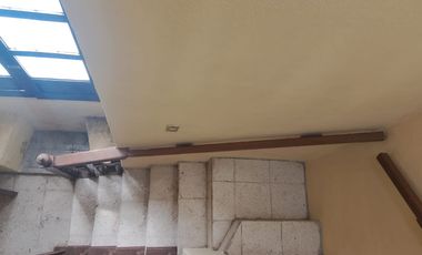 LOCAL COMERCIAL EN RENTA DE 100M2 EN EL CENTRO DE LA CIUDAD DE QRO