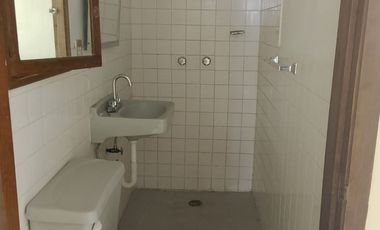 LOCAL COMERCIAL EN RENTA DE 100M2 EN EL CENTRO DE LA CIUDAD DE QRO