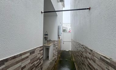 URBANIZACION NAPOLI VIA SALITRE ALQUILO PRECIOSA VILLA DOS PLANTAS, TRES DORMITORIOS,  ACABADOS MODERNOS.