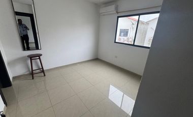 URBANIZACION NAPOLI VIA SALITRE ALQUILO PRECIOSA VILLA DOS PLANTAS, TRES DORMITORIOS,  ACABADOS MODERNOS.