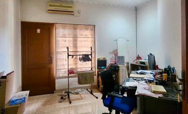 Turun!Jual Rumah Siap Huni 10x20m2 di Kedoya Akses Strategis